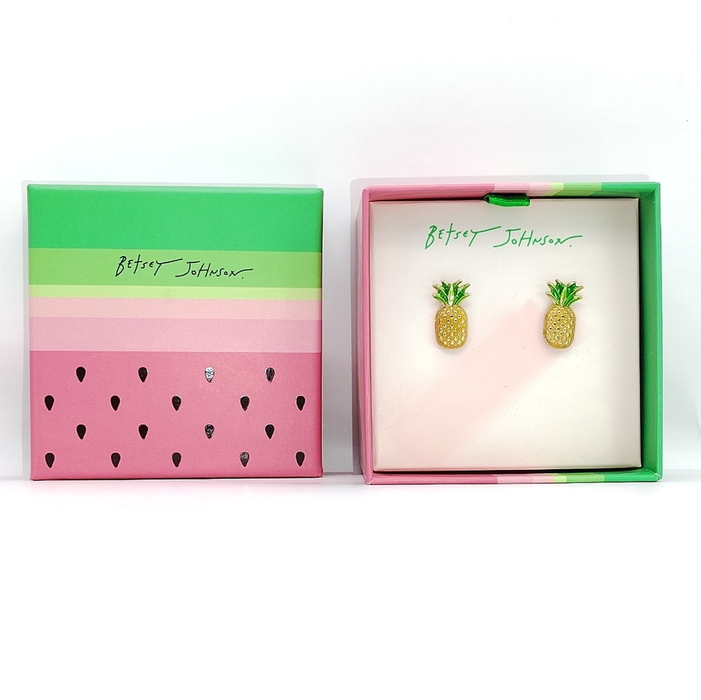NWT   BETSEY JOHNSON  EARRINGS